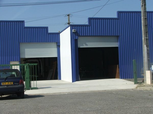 Rideaux métalliques et grilles